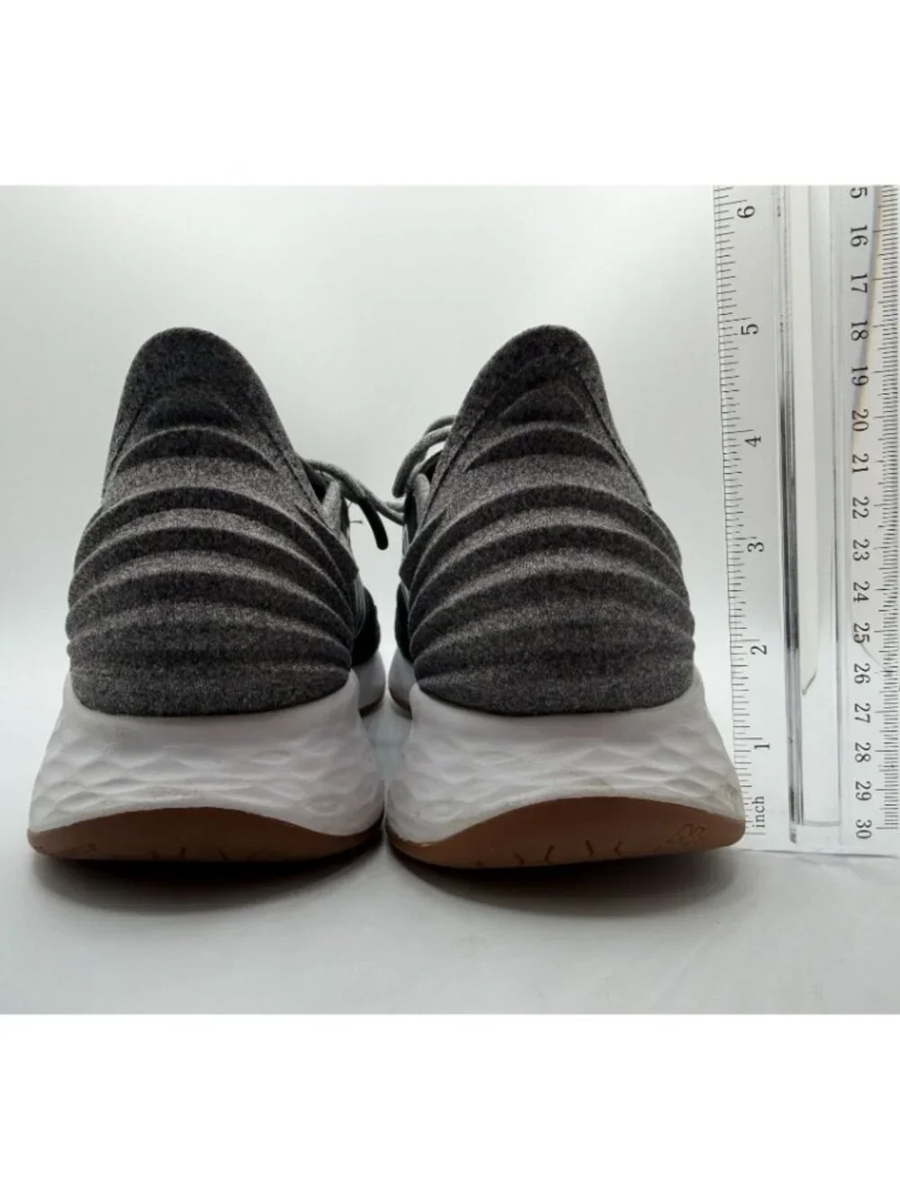 New Balance Fresh Foam Roav Sneakers Women Size 10 Black/Grey Low Top Lace Up - Picture 11 of 16
